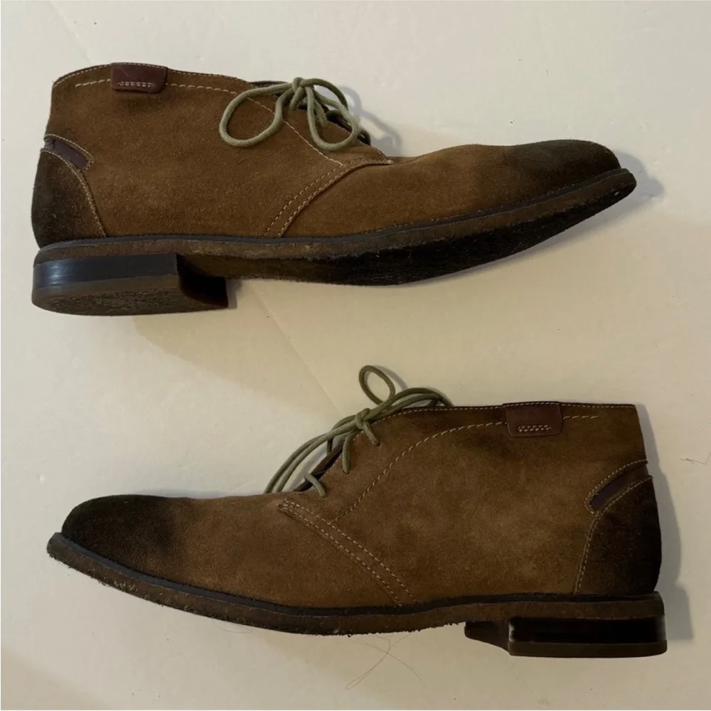 Johnston & Murphy Suede Chukka Boots